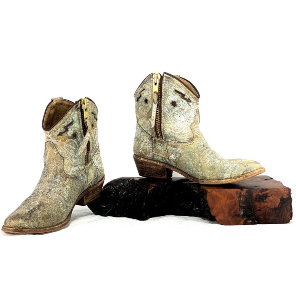 STEVEN by Steve Madden VESTTED- booties